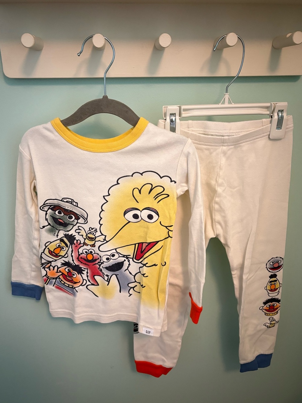 GAP Cream Big Bird & Sesame Street Character Pajama Set with Yellow Trim